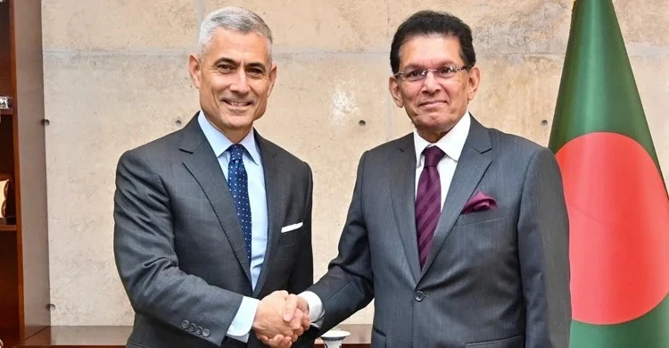 মধ্যপ্রাচ্য যুদ্ধের অর্থনৈতিক ধাক্কা সইবার ক্ষমতা নেই বাংলাদেশের: ওয়াশিংটনকে ঢাকা